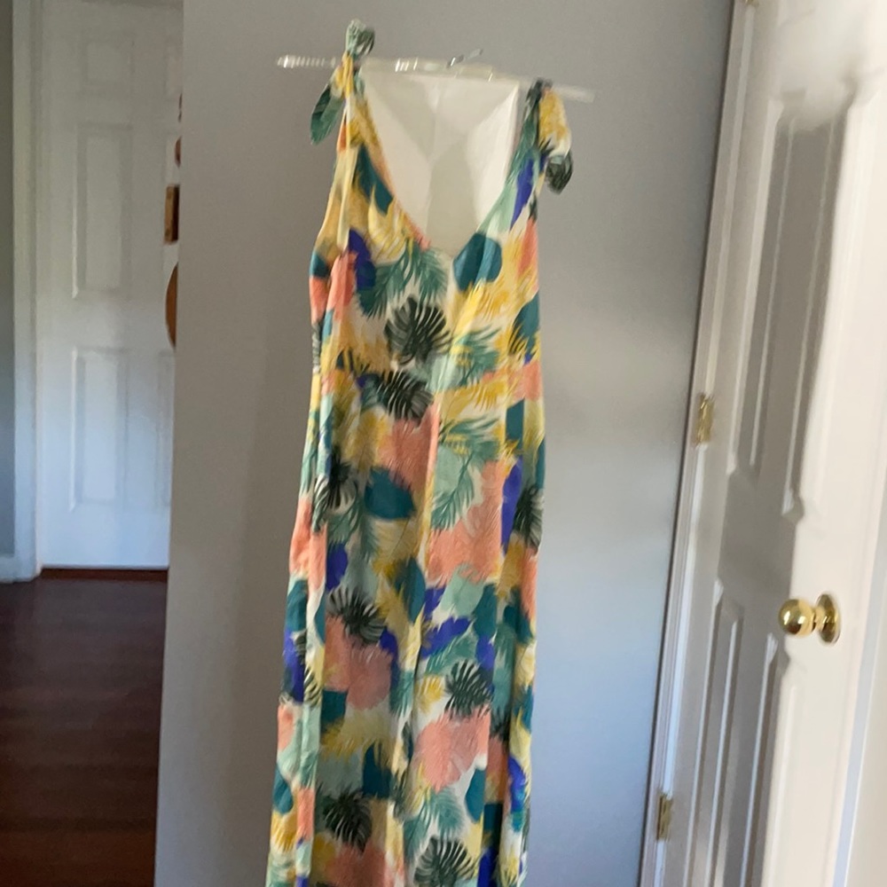 A NWNT Zaras Paisley jumpsuit